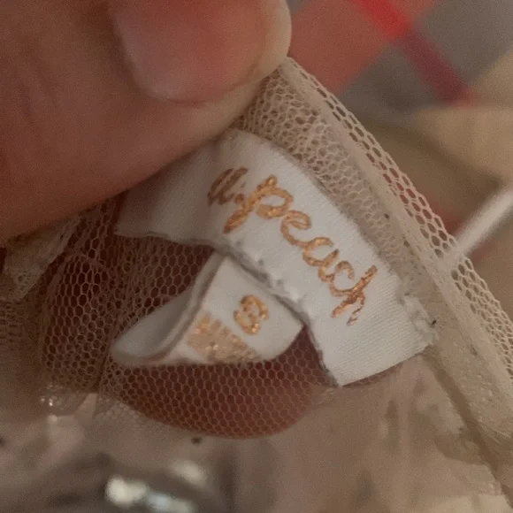 Orchre colored sheer top with pearls Small - Picture 4 of 6